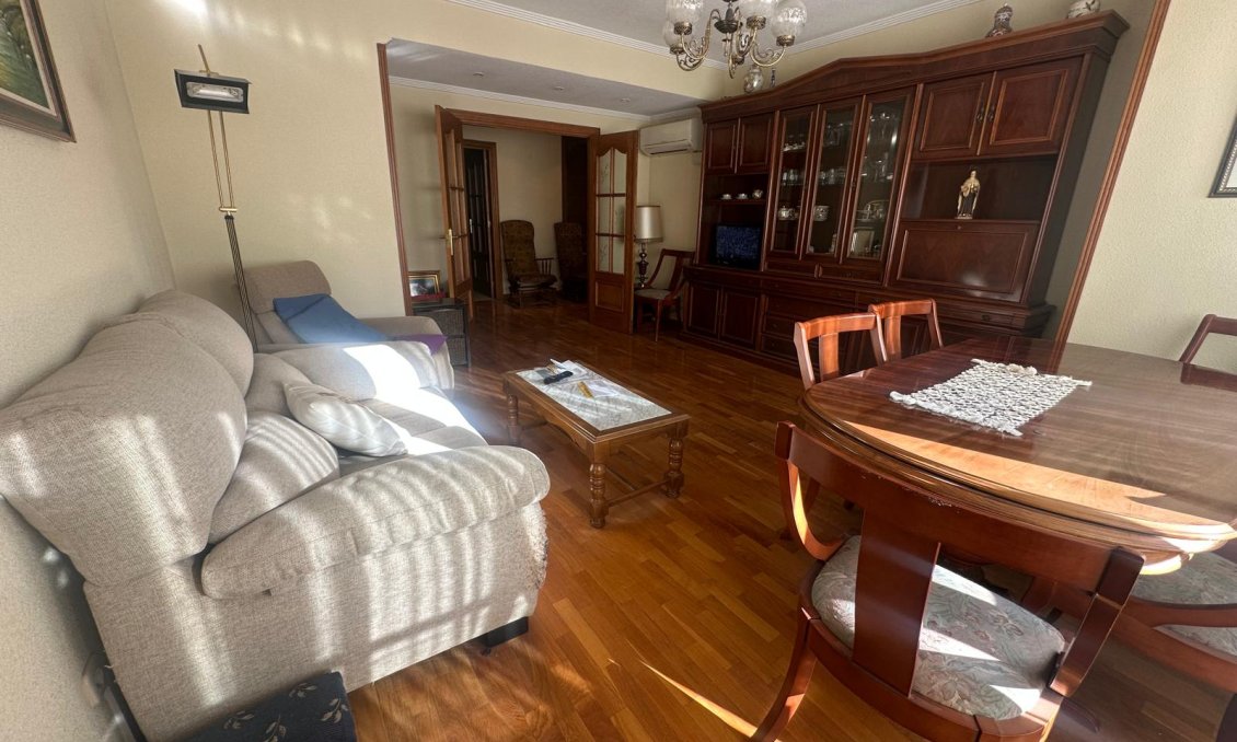 Használt Ingatlanok - Apartman -
Alicante - Costa Blanca