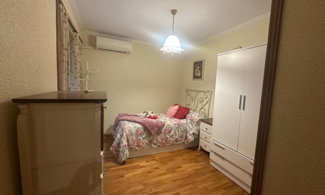 Használt Ingatlanok - Apartman -
Alicante - Costa Blanca