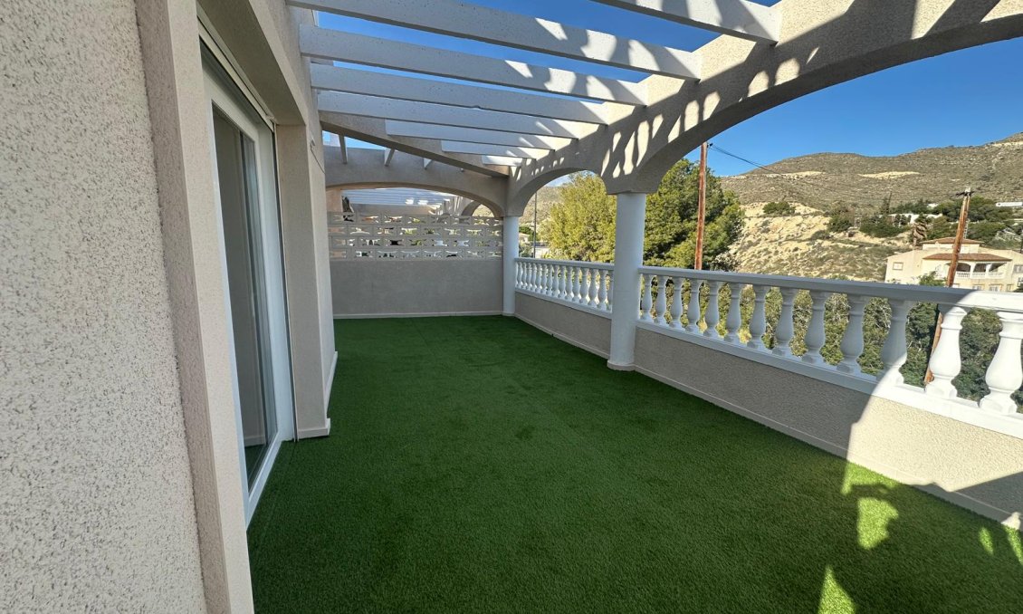 Használt Ingatlanok - Villa -
El Campello - Costa Blanca