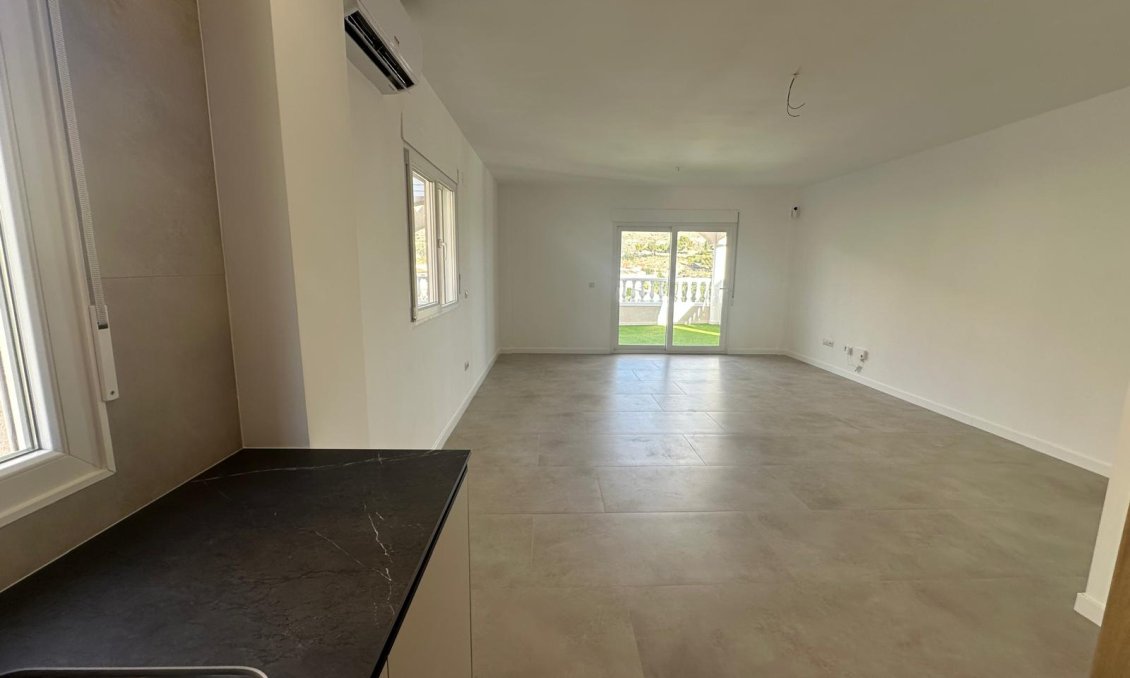 Használt Ingatlanok - Villa -
El Campello - Costa Blanca