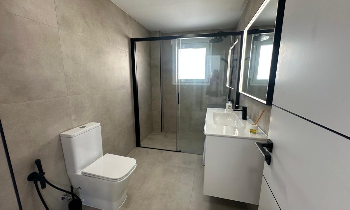 Használt Ingatlanok - Villa -
El Campello - Costa Blanca