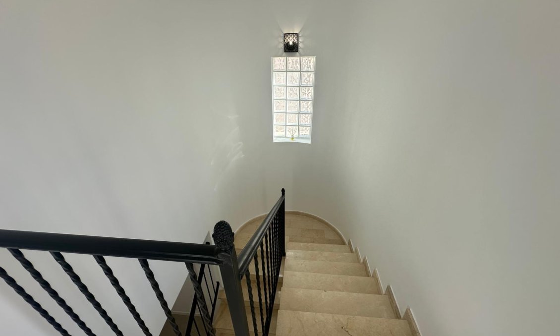 Használt Ingatlanok - Villa -
El Campello - Costa Blanca