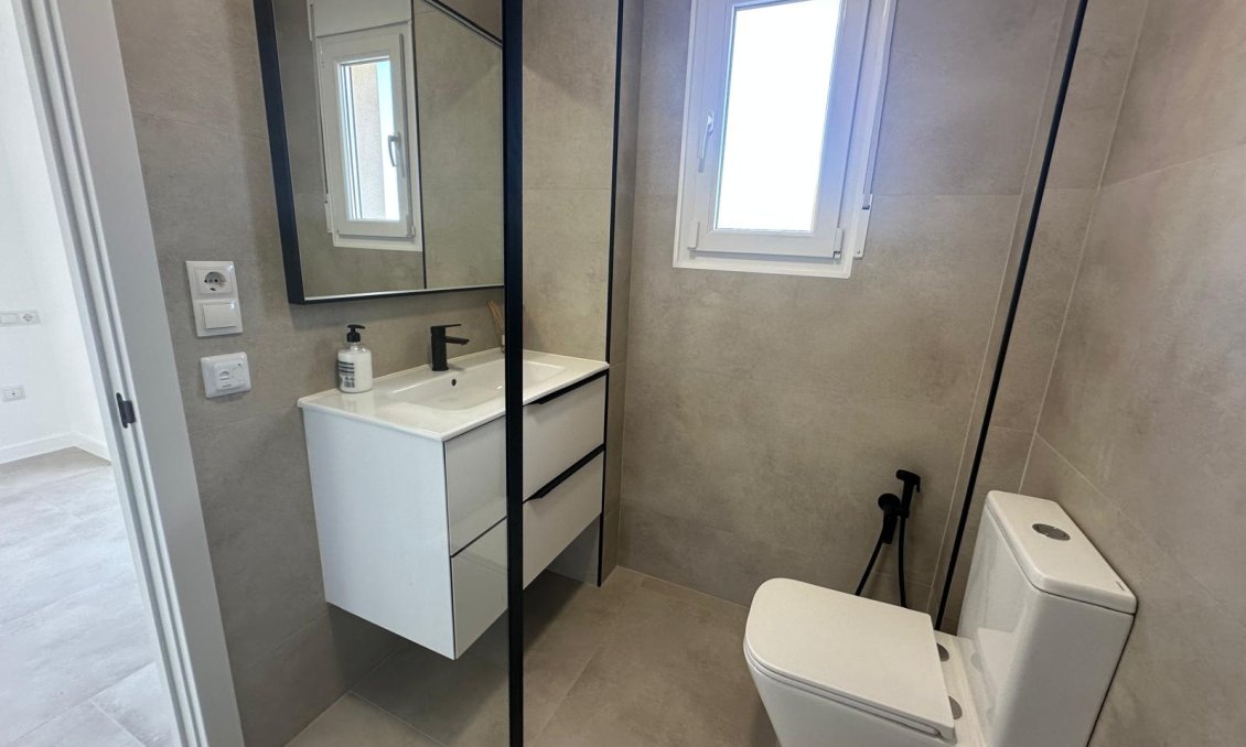 Használt Ingatlanok - Villa -
El Campello - Costa Blanca