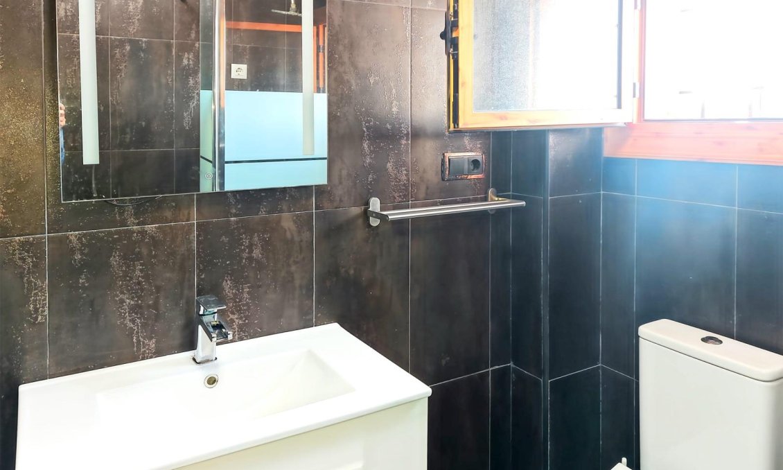 Használt Ingatlanok - Villa -
Torrevieja - Costa Blanca