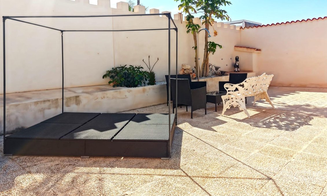 Használt Ingatlanok - Villa -
Torrevieja - Costa Blanca