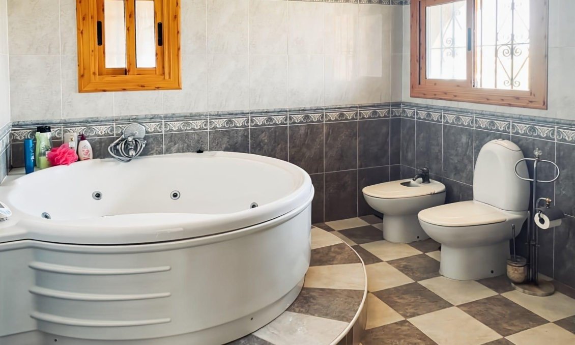 Használt Ingatlanok - Villa -
Torrevieja - Costa Blanca