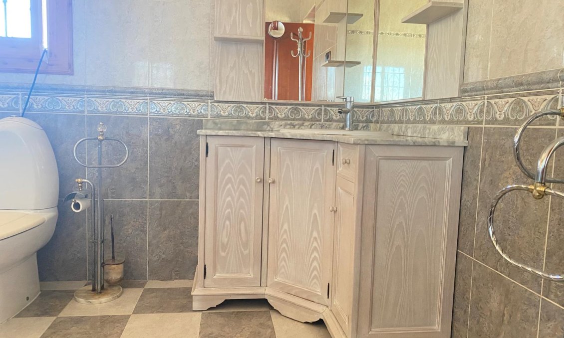 Használt Ingatlanok - Villa -
Torrevieja - Costa Blanca