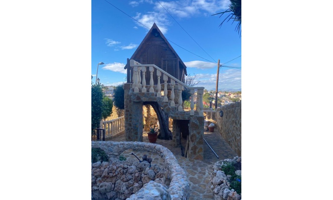 Használt Ingatlanok - Villa -
Torrevieja - Costa Blanca