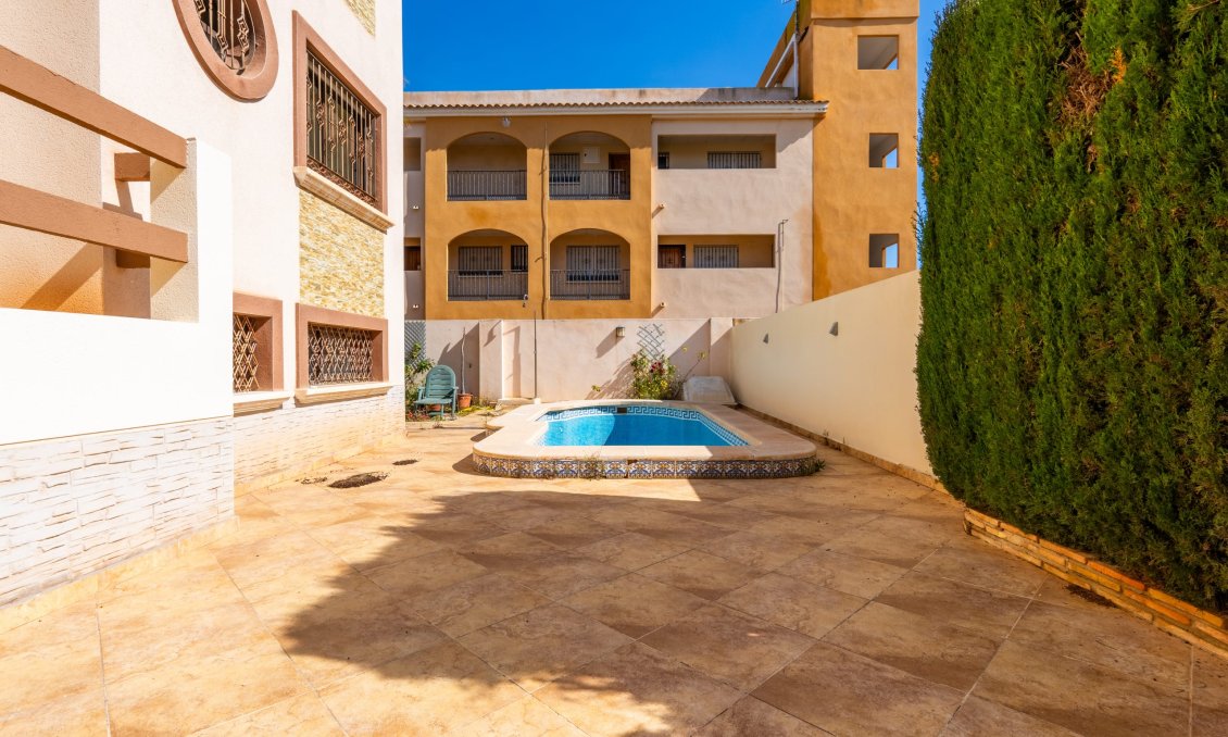 Használt Ingatlanok - Villa -
Orihuela Costa - Costa Blanca