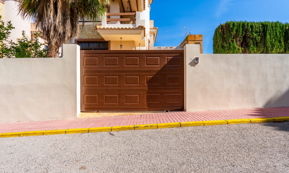 Használt Ingatlanok - Villa -
Orihuela Costa - Costa Blanca