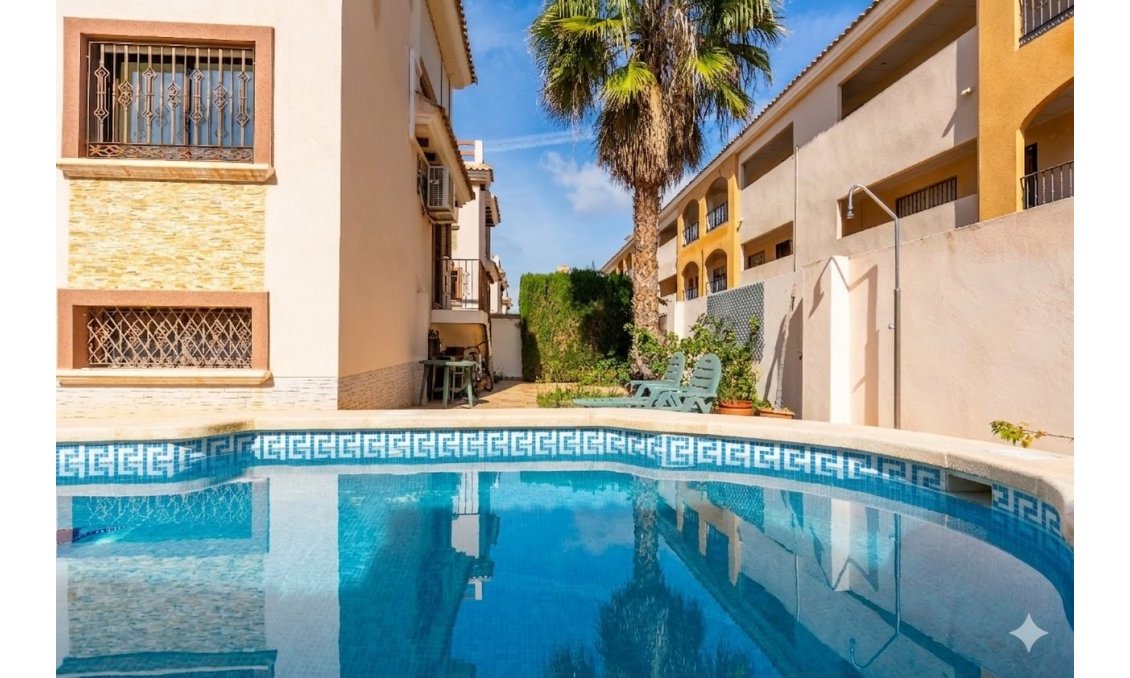 Használt Ingatlanok - Villa -
Orihuela Costa - Costa Blanca