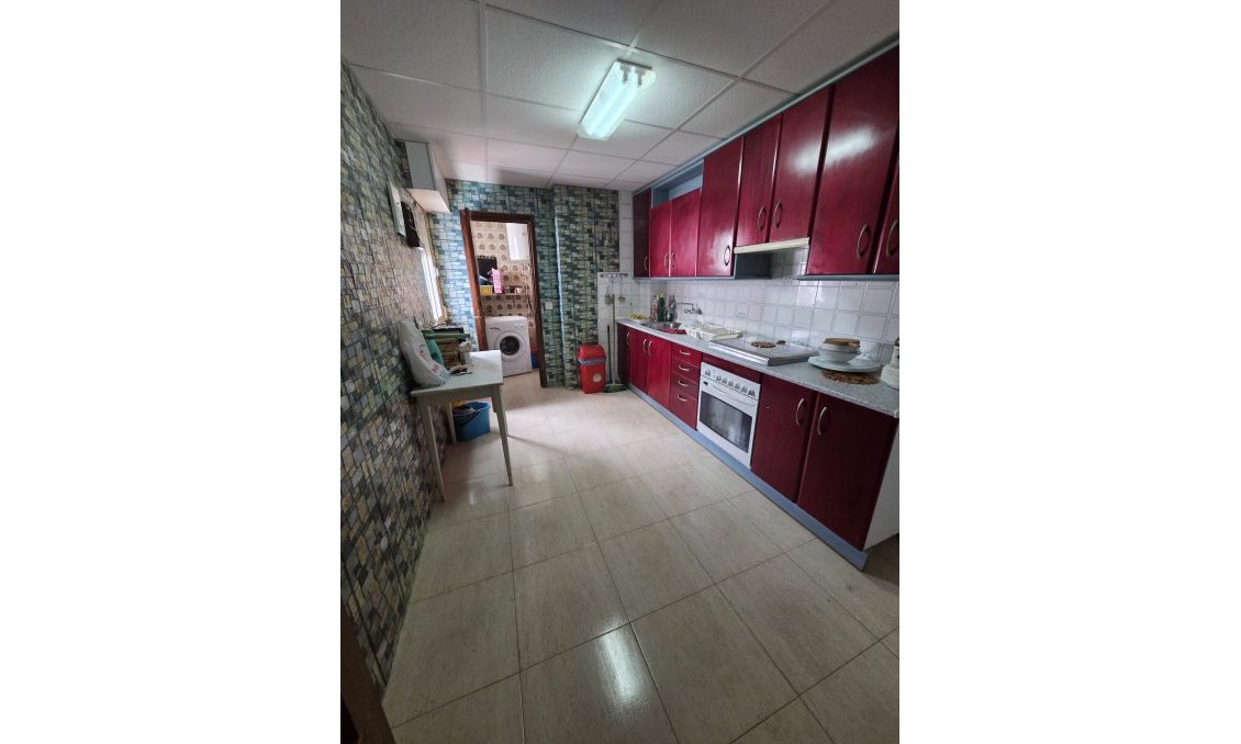 Használt Ingatlanok - Apartman -
Torrevieja - Costa Blanca