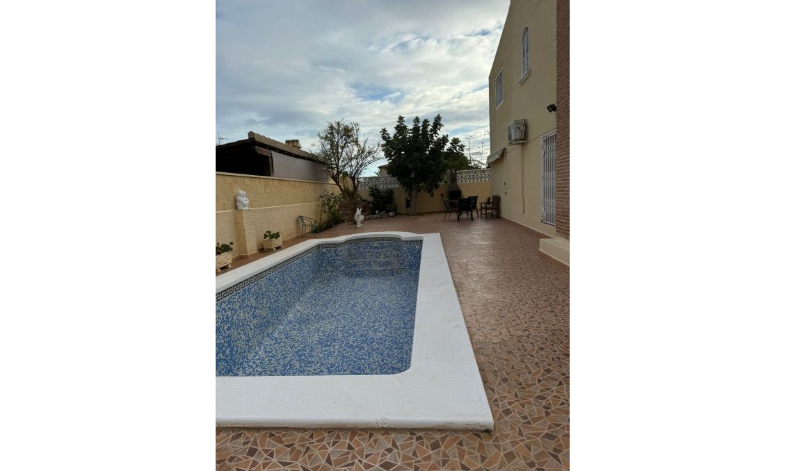 Használt Ingatlanok - Villa -
Orihuela Costa - Costa Blanca