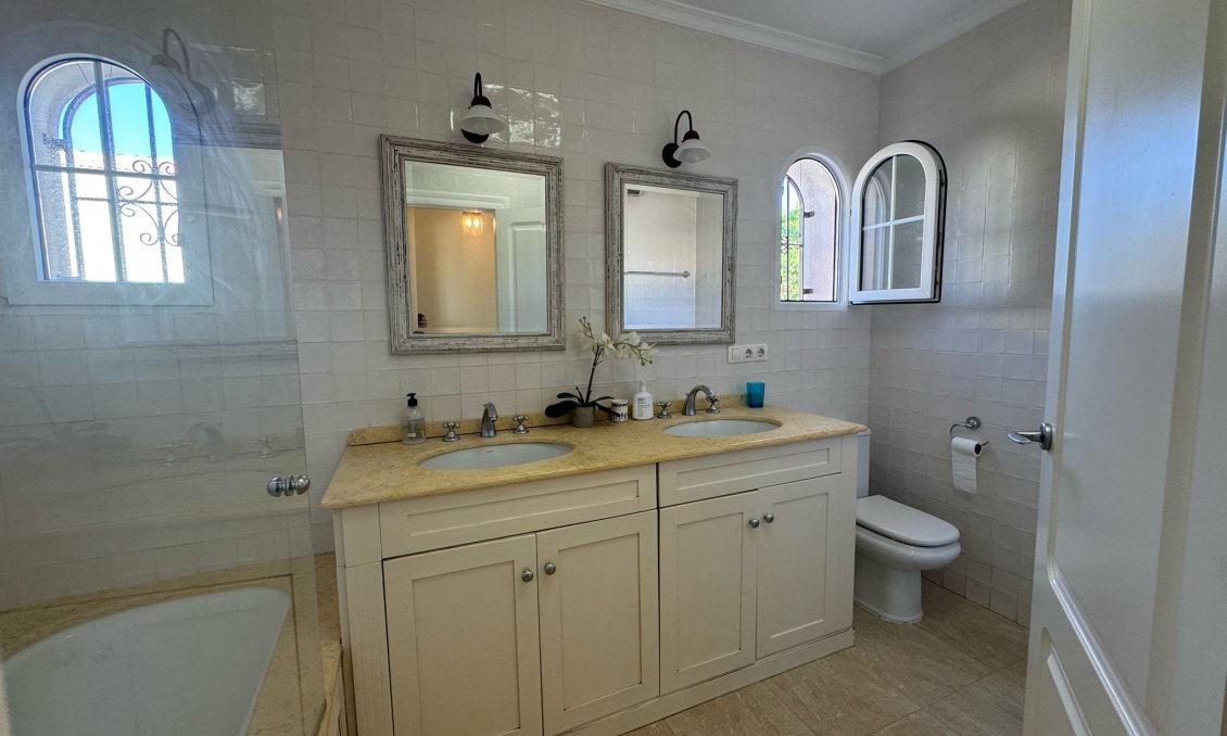 Wiederverkauf - Villa -
Orihuela Costa - Costa Blanca