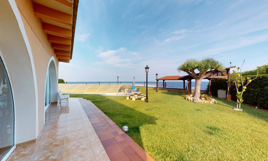 Használt Ingatlanok - Villa -
Orihuela Costa - Costa Blanca