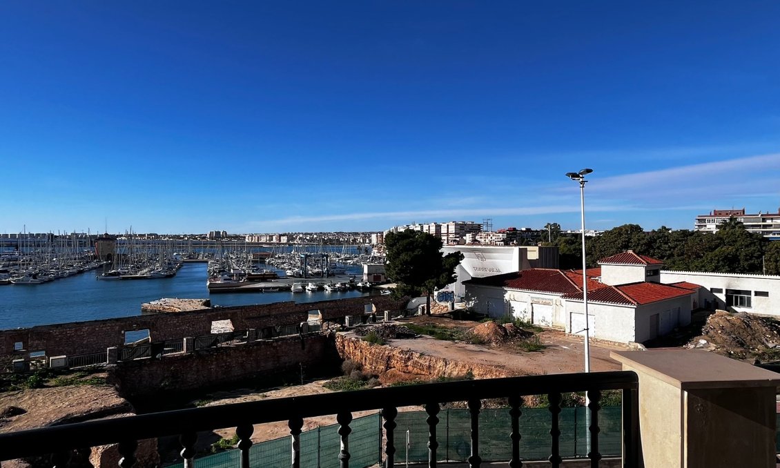 Wiederverkauf - Wohnung -
Torrevieja - Costa Blanca