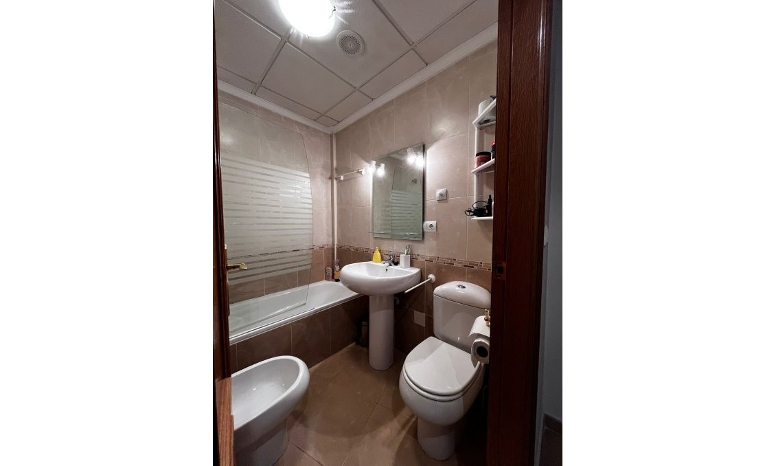 Wiederverkauf - Wohnung -
Torrevieja - Costa Blanca