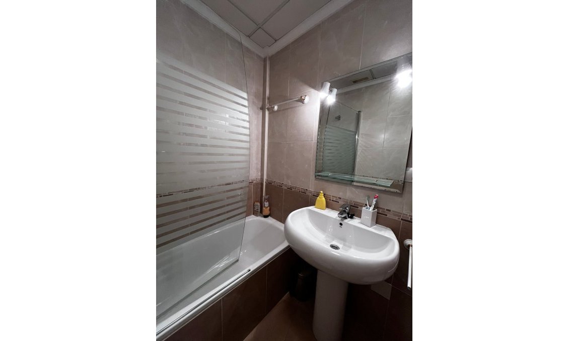 Wiederverkauf - Wohnung -
Torrevieja - Costa Blanca