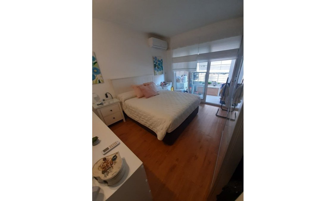 Használt Ingatlanok - Apartman -
Torrevieja - Costa Blanca