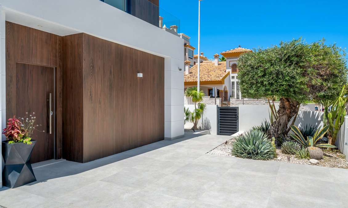 Használt Ingatlanok - Villa -
Guardamar del Segura - Costa Blanca