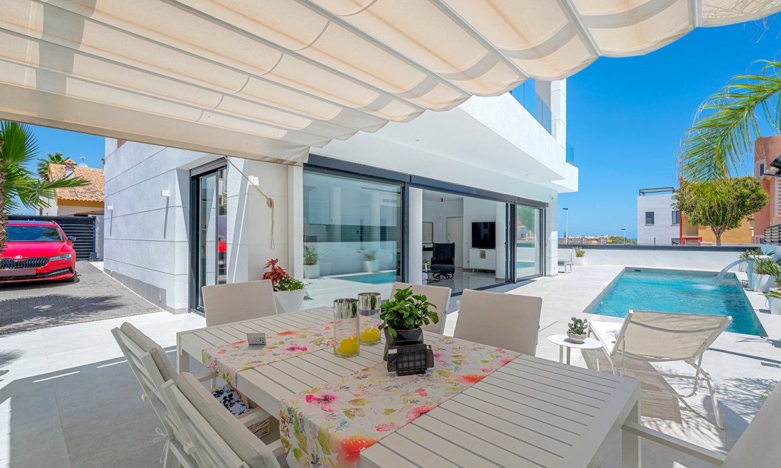 Használt Ingatlanok - Villa -
Guardamar del Segura - Costa Blanca