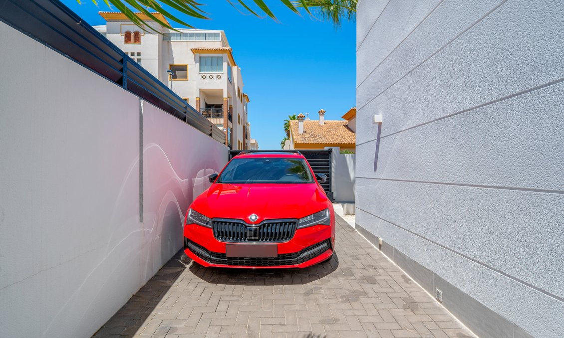 Használt Ingatlanok - Villa -
Guardamar del Segura - Costa Blanca