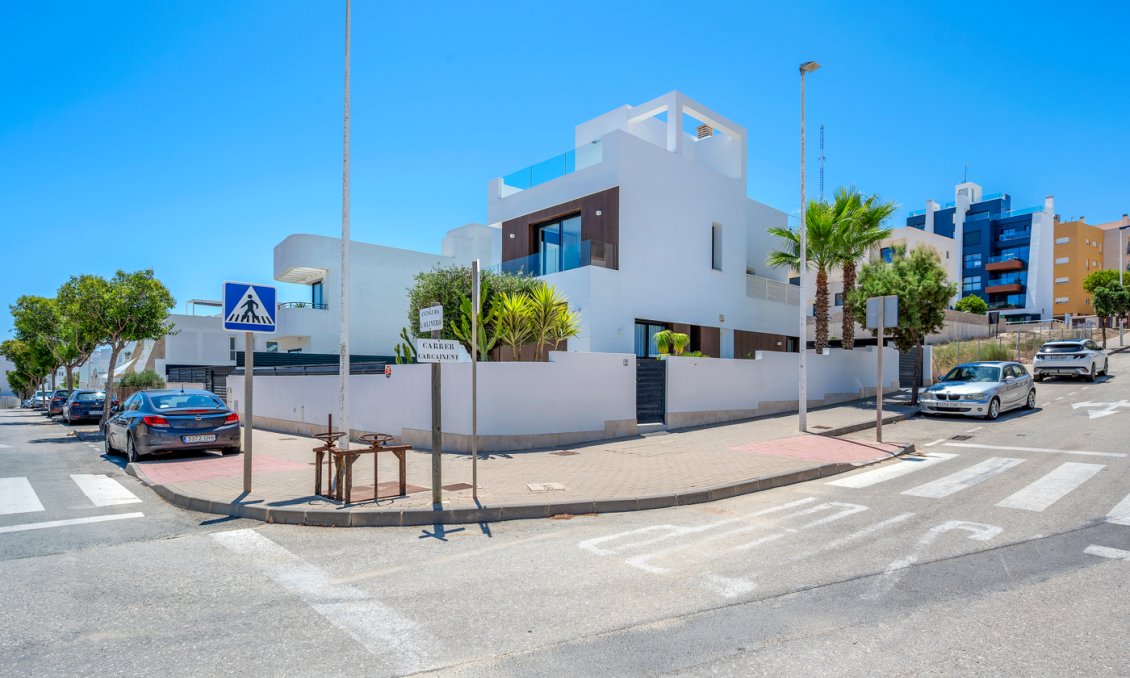 Használt Ingatlanok - Villa -
Guardamar del Segura - Costa Blanca
