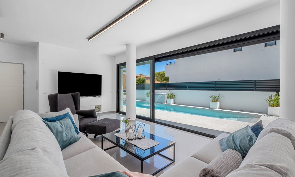 Használt Ingatlanok - Villa -
Guardamar del Segura - Costa Blanca