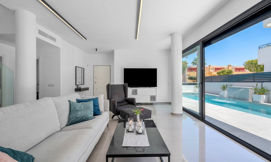 Használt Ingatlanok - Villa -
Guardamar del Segura - Costa Blanca