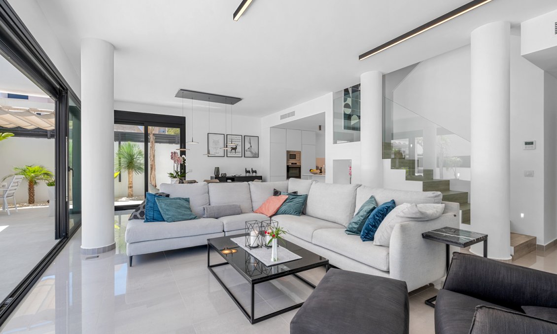 Használt Ingatlanok - Villa -
Guardamar del Segura - Costa Blanca