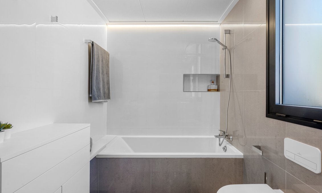 Használt Ingatlanok - Villa -
Guardamar del Segura - Costa Blanca