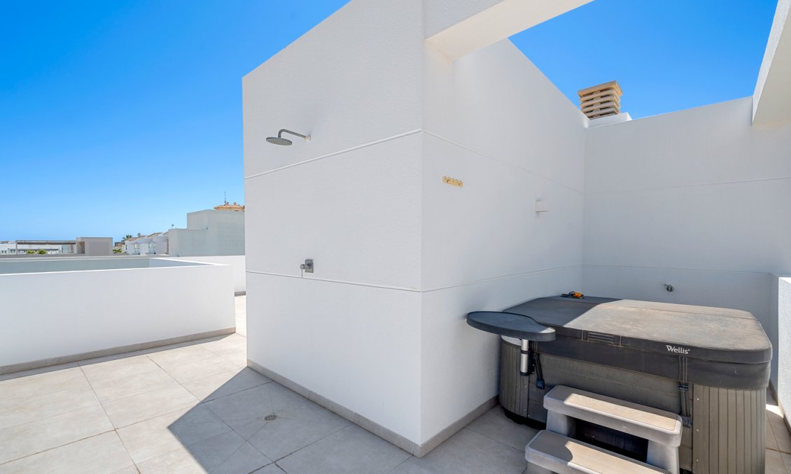 Használt Ingatlanok - Villa -
Guardamar del Segura - Costa Blanca