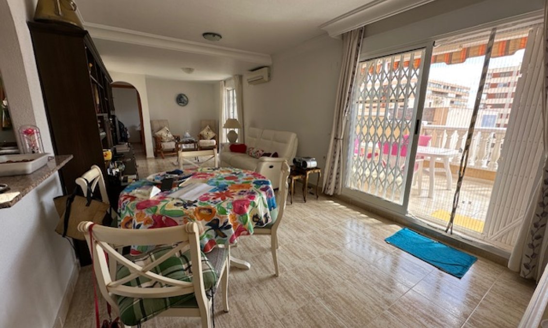 Használt Ingatlanok - Apartman -
Torrevieja - Costa Blanca