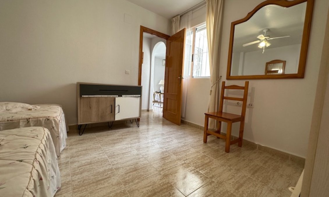 Használt Ingatlanok - Apartman -
Torrevieja - Costa Blanca