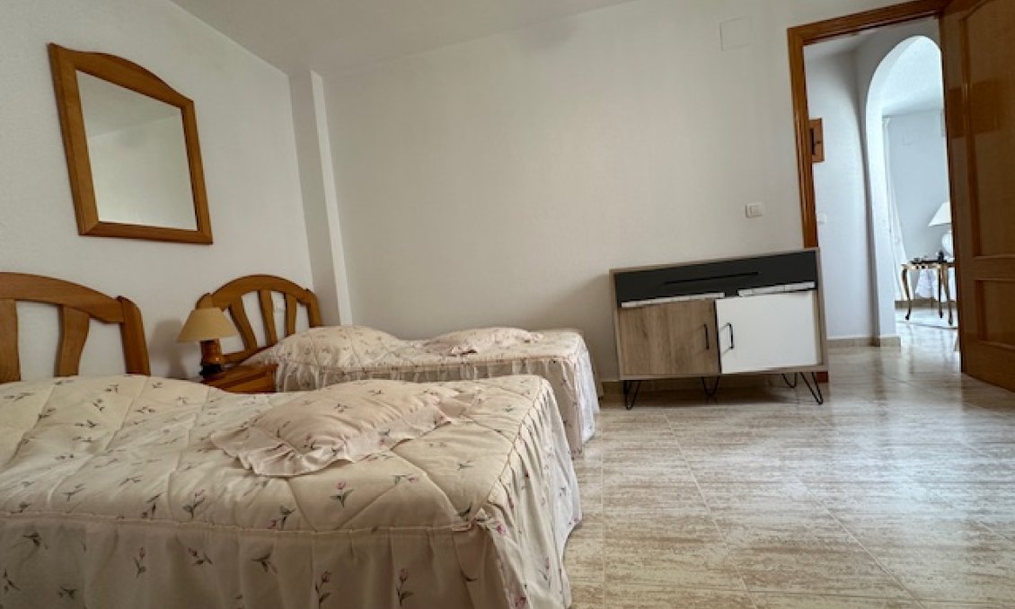 Használt Ingatlanok - Apartman -
Torrevieja - Costa Blanca