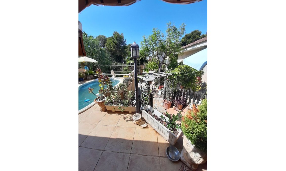 Wiederverkauf - Villa -
Orihuela Costa - Costa Blanca