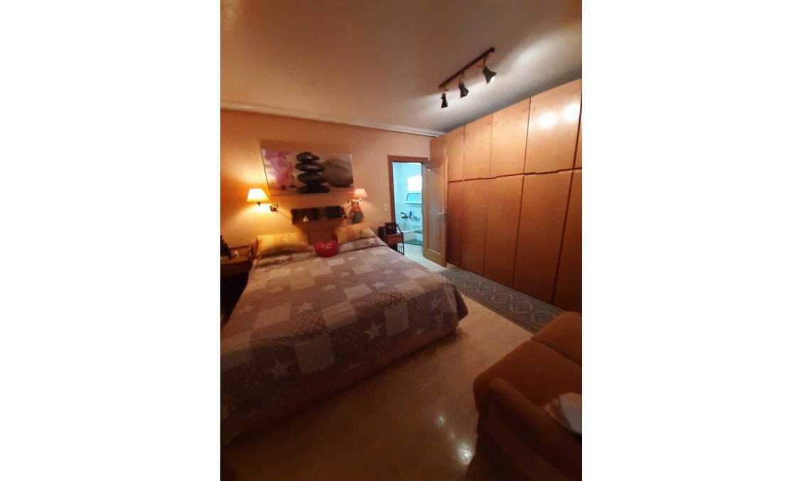 Wiederverkauf - Villa -
Orihuela Costa - Costa Blanca