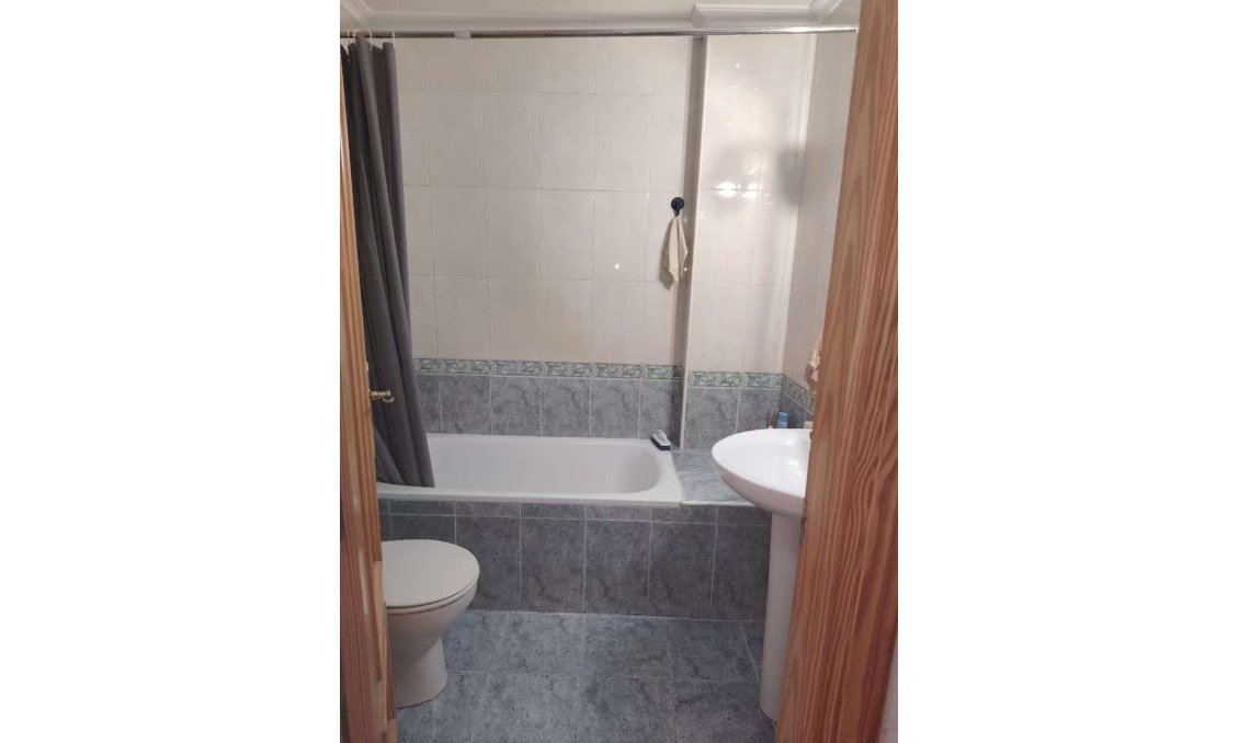 Használt Ingatlanok - Apartman -
Torrevieja - Costa Blanca