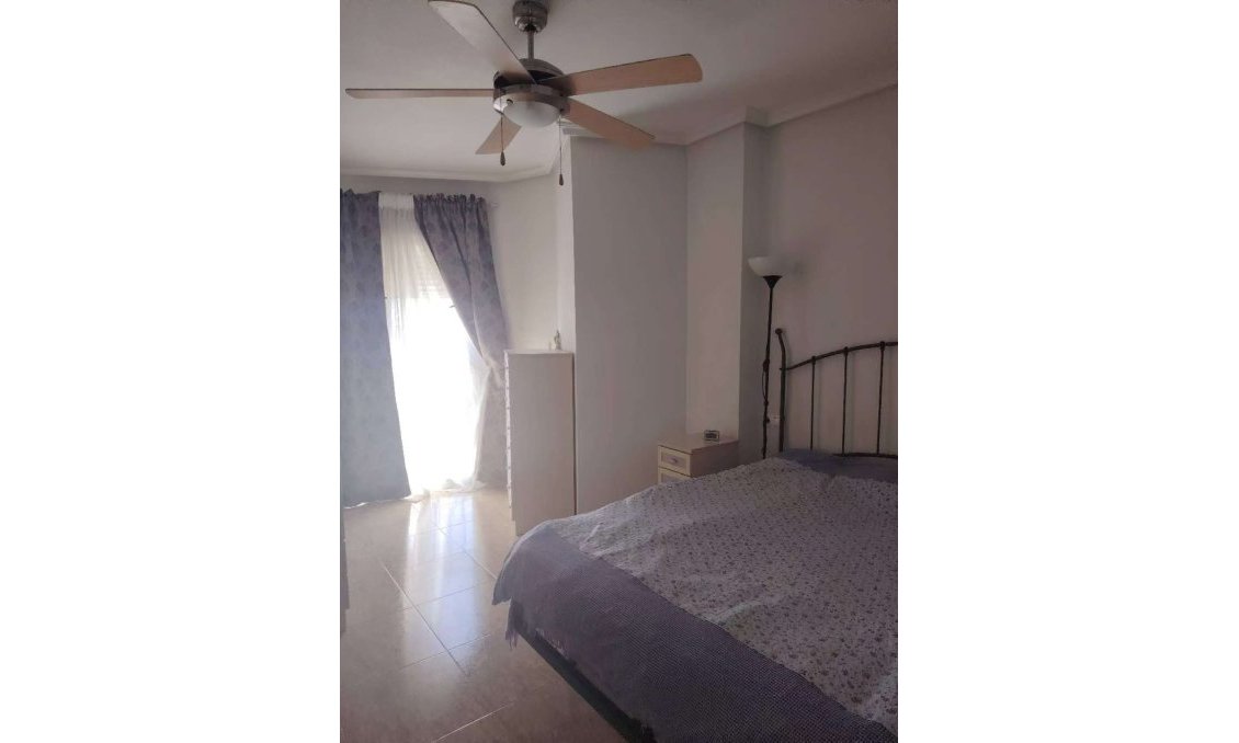 Használt Ingatlanok - Apartman -
Torrevieja - Costa Blanca