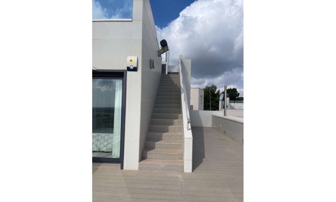 Használt Ingatlanok - Villa -
San Miguel de Salinas - Inland