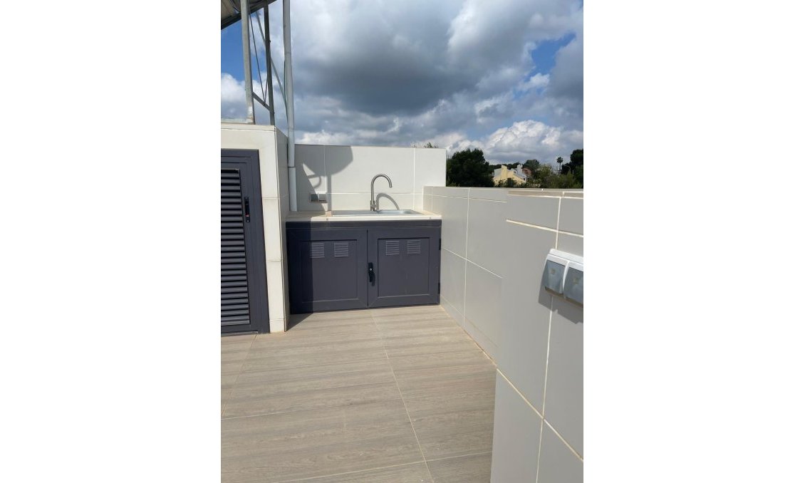 Használt Ingatlanok - Villa -
San Miguel de Salinas - Inland