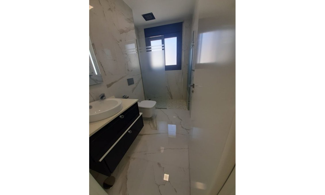 Használt Ingatlanok - Villa -
San Miguel de Salinas - Inland