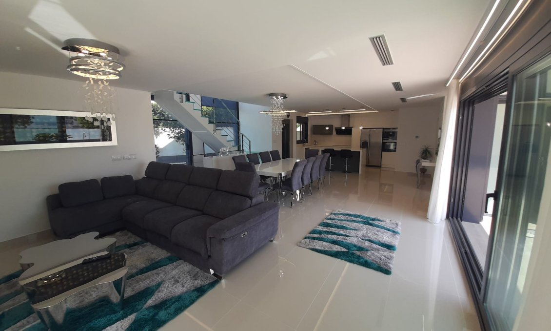 Használt Ingatlanok - Villa -
San Miguel de Salinas - Inland