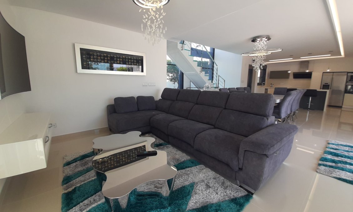 Használt Ingatlanok - Villa -
San Miguel de Salinas - Inland