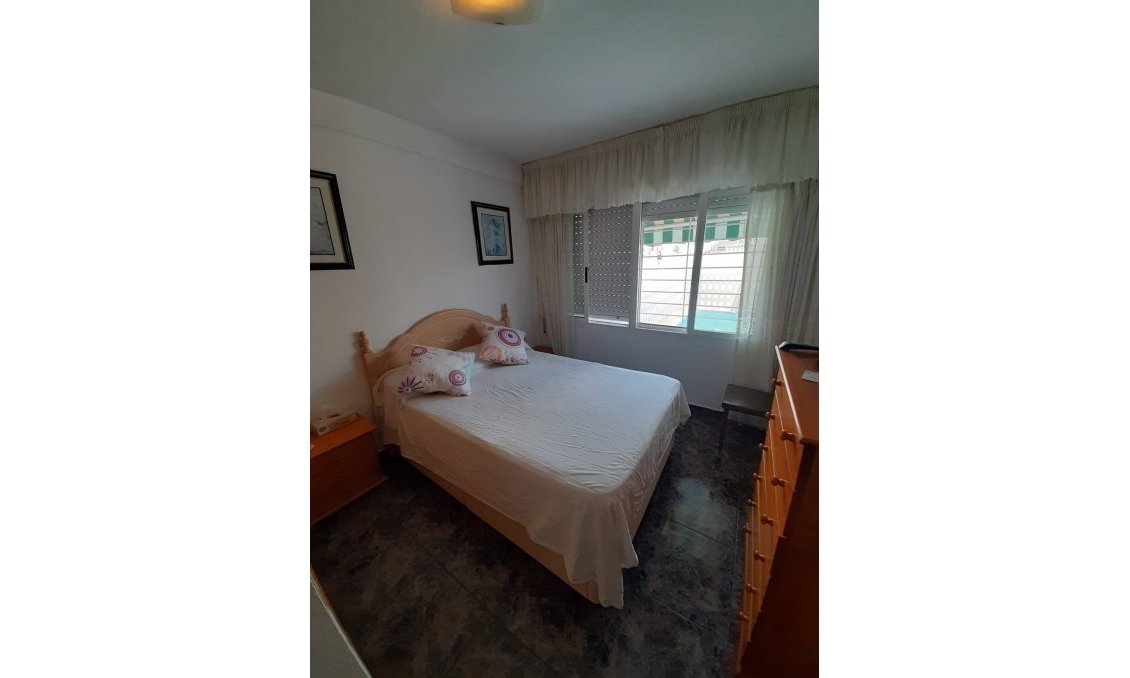 Használt Ingatlanok - Sorház -
Torrevieja - Costa Blanca