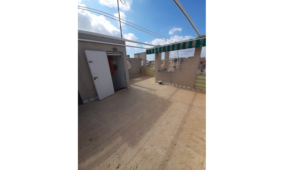 Használt Ingatlanok - Sorház -
Torrevieja - Costa Blanca