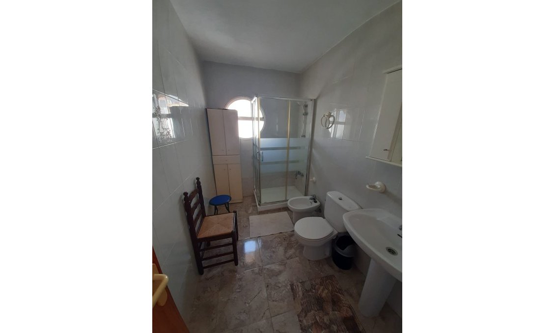 Használt Ingatlanok - Sorház -
Torrevieja - Costa Blanca