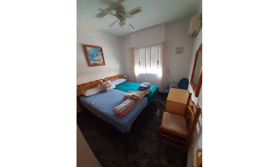 Használt Ingatlanok - Sorház -
Torrevieja - Costa Blanca