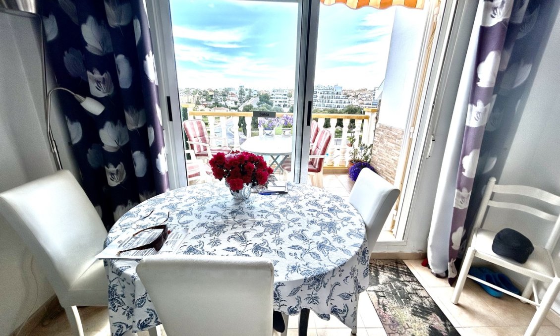 Használt Ingatlanok - Tetőtéri lakás -
La Zenia - Costa Blanca