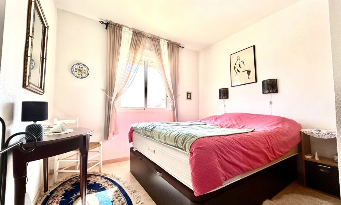 Használt Ingatlanok - Tetőtéri lakás -
La Zenia - Costa Blanca